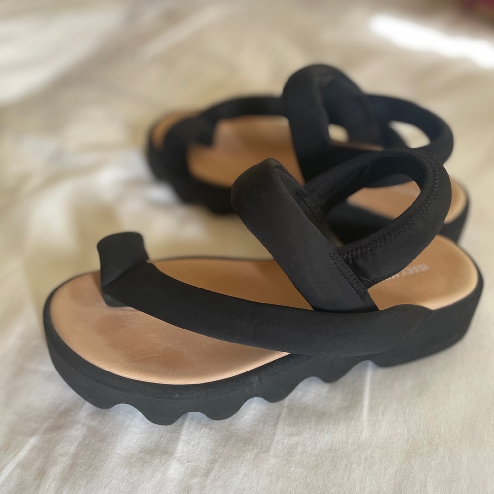 United Nude Black Minimalist Sandals